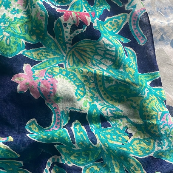 Lilly Pulitzer Scarf - Picture 3 of 3